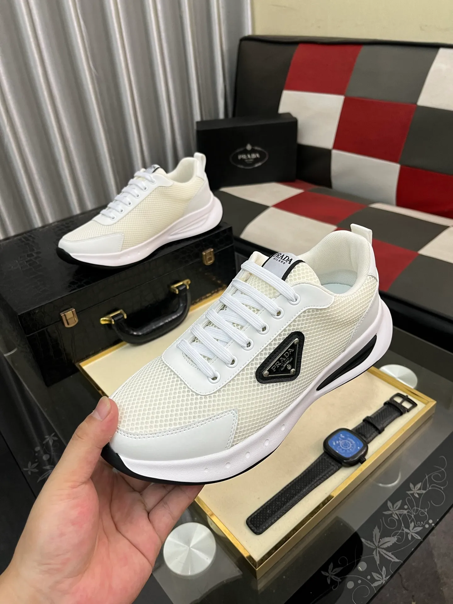 Men's shoes 💰440⌚️⌚️ PRADA [Prada] popular men's shoes, casual shoes and sports shoes! High-end quality 🍀 The upper is made of imported original cowhide 💥 cowhide lining; the original molded outsole. The style is upright and elegant, comfortable and versatile💪 Three quality guarantees Size number: 38-44, 4️⃣ colors available